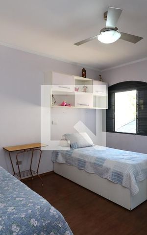 Casa à venda com 266m², 3 quartos e 4 vagasSuíte 2