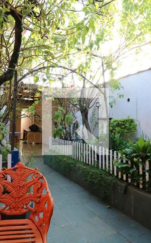 Casa à venda com 266m², 3 quartos e 4 vagasQuintal - Jardim