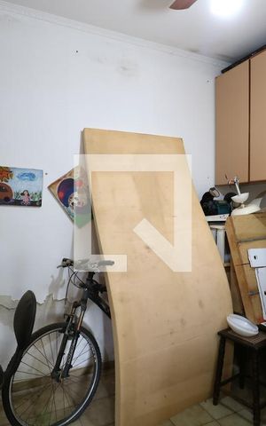 Casa à venda com 266m², 3 quartos e 4 vagasQuarto de Serviço