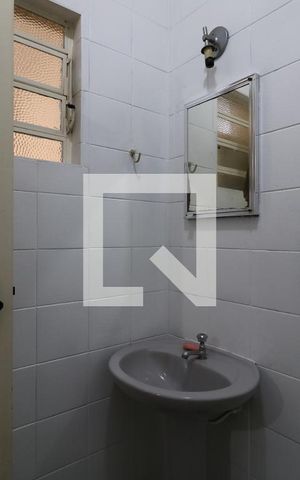 Casa à venda com 266m², 3 quartos e 4 vagasBanheiro de Serviço