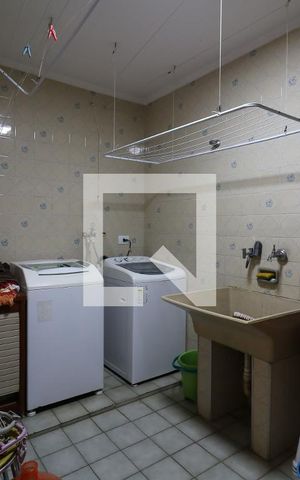 Casa à venda com 266m², 3 quartos e 4 vagasÁrea de Serviço