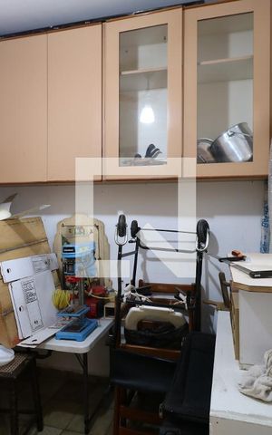 Casa à venda com 266m², 3 quartos e 4 vagasQuarto de Serviço