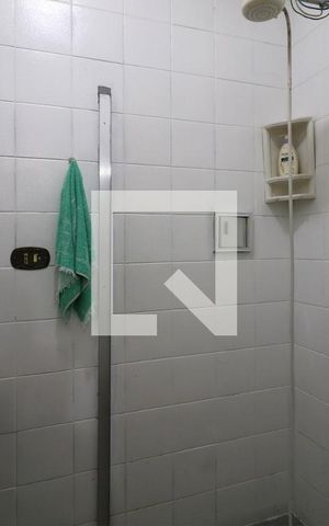 Casa à venda com 266m², 3 quartos e 4 vagasBanheiro de Serviço