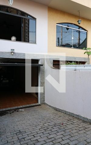 Casa à venda com 266m², 3 quartos e 4 vagasFrente