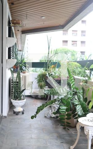 Apartamento à venda com 155m², 3 quartos e 2 vagas Apartamento à venda com 155m², 3 quartos e 2 vagasVaranda 2