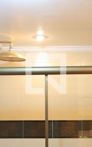 Apartamento à venda com 155m², 3 quartos e 2 vagas Apartamento à venda com 155m², 3 quartos e 2 vagasBanheiro da Suíte