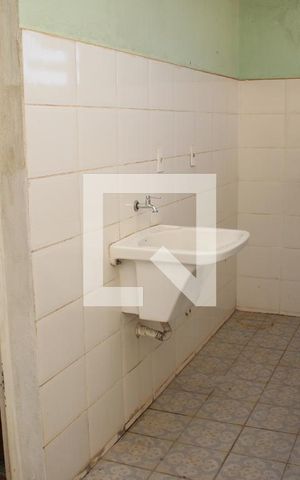 Casa à venda com 99m², 3 quartos e 1 vagaÁrea de Serviço