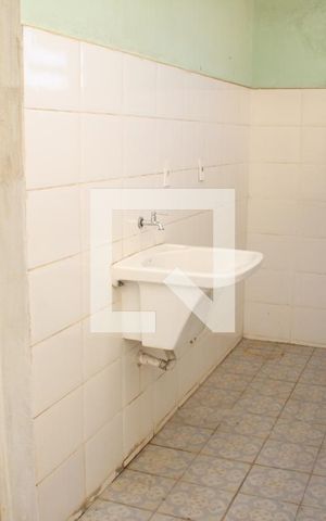 Casa à venda com 99m², 3 quartos e 1 vagaÁrea de Serviço