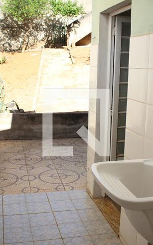 Casa à venda com 99m², 3 quartos e 1 vagaÁrea de Serviço