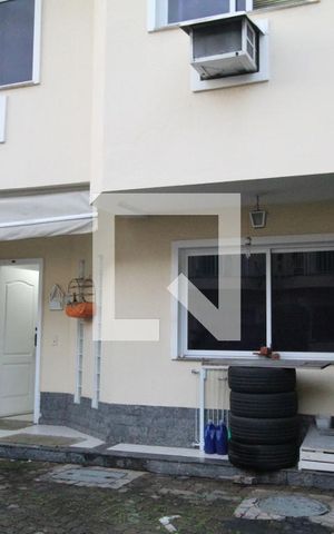 Casa de condomínio à venda com 100m², 3 quartos e 2 vagasFachada