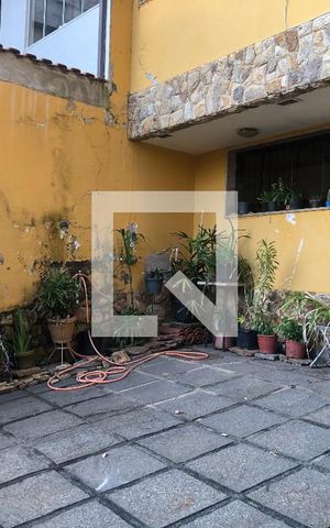 Casa à venda com 157m², 3 quartos e 2 vagasGaragem