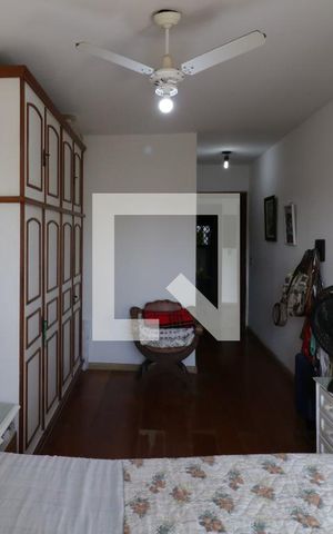 Casa à venda com 157m², 3 quartos e 2 vagasSuíte 2