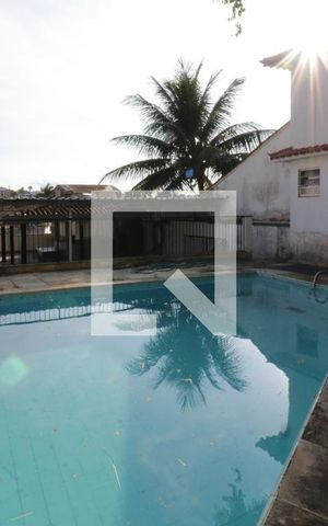 Casa à venda com 157m², 3 quartos e 2 vagasTerraço - Piscina