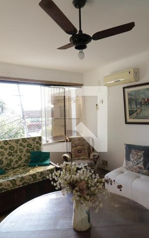 Casa à venda com 157m², 3 quartos e 2 vagasSala