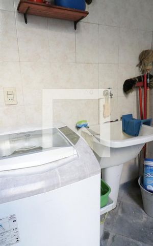 Casa à venda com 157m², 3 quartos e 2 vagasÁrea de Serviço