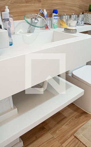Studio à venda com 32m², 1 quarto e sem vaga Studio à venda com 32m², 1 quarto e sem vagaBanheiro