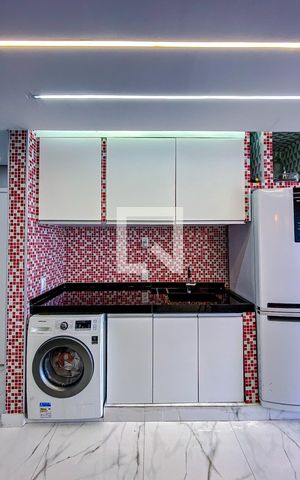 Apartamento à venda com 75m², 3 quartos e 1 vagaÁrea de Serviço