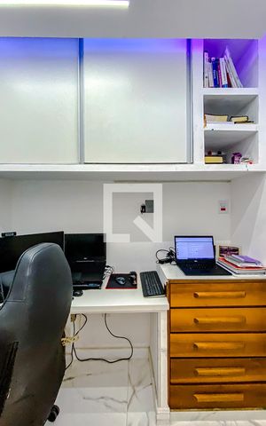 Apartamento à venda com 75m², 3 quartos e 1 vagaEscritório