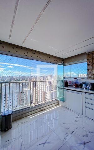 Apartamento à venda com 75m², 3 quartos e 1 vagaVaranda