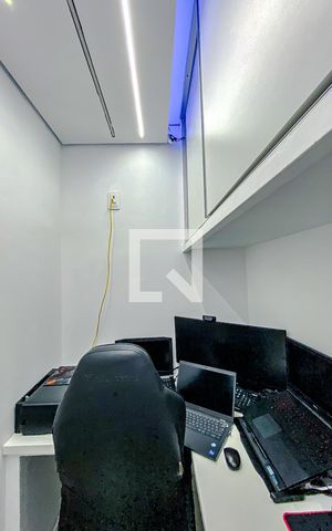 Apartamento à venda com 75m², 3 quartos e 1 vagaEscritório