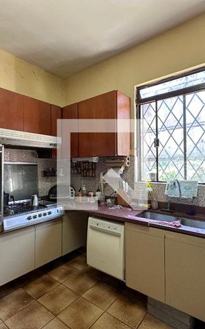 Casa à venda com 405m², 4 quartos e 4 vagasCozinha