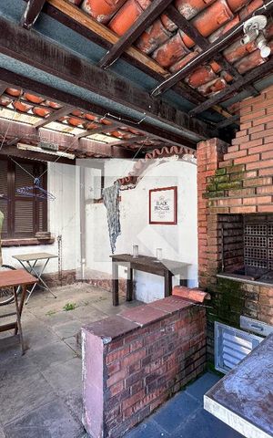 Casa à venda com 405m², 4 quartos e 4 vagasChurrasqueira