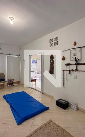 Casa à venda com 225m², 3 quartos e 2 vagasSala