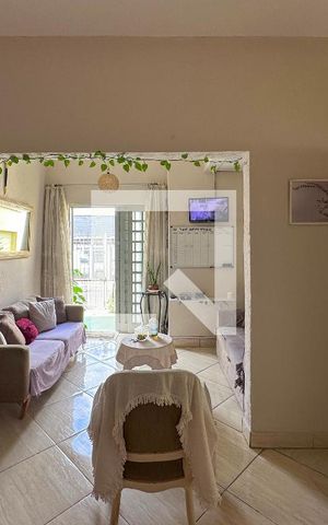 Casa à venda com 225m², 3 quartos e 2 vagasSala
