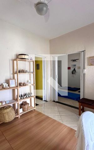 Casa à venda com 225m², 3 quartos e 2 vagasSala