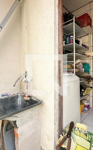 Casa à venda com 225m², 3 quartos e 2 vagasÁrea de Serviço