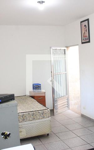 Casa à venda com 112m², 3 quartos e 3 vagasEscritório