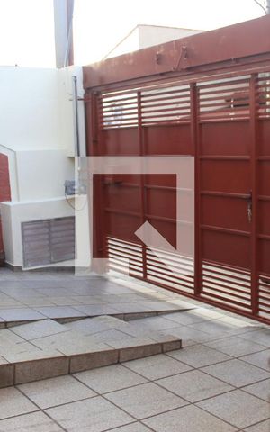 Casa à venda com 112m², 3 quartos e 3 vagasGaragem