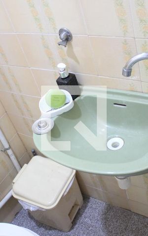 Casa à venda com 112m², 3 quartos e 3 vagasBanheiro 2