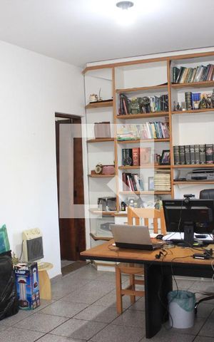 Casa à venda com 112m², 3 quartos e 3 vagasEscritório