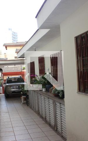 Casa à venda com 112m², 3 quartos e 3 vagasCorredor lateral/ Quintal