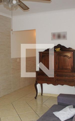 Casa à venda com 112m², 3 quartos e 3 vagasSala