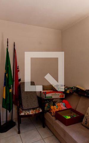 Casa à venda com 190m², 3 quartos e 3 vagas Casa à venda com 190m², 3 quartos e 3 vagasEscritório