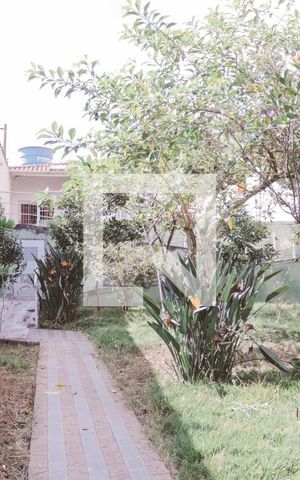Casa para alugar com 320m², 4 quartos e 8 vagas Casa para alugar com 320m², 4 quartos e 8 vagasPomar