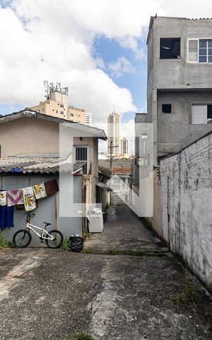 Casa à venda com 500m², 6 quartos e 21 vagas Casa à venda com 500m², 6 quartos e 21 vagasQuintal/Garagem
