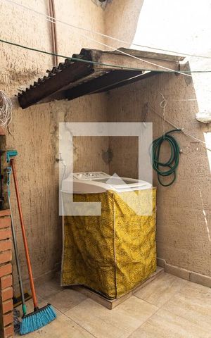Casa à venda com 500m², 6 quartos e 21 vagas Casa à venda com 500m², 6 quartos e 21 vagasLavanderia da Casa 1