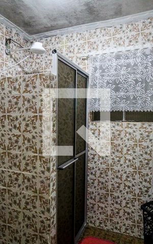 Casa para alugar com 180m², 2 quartos e 1 vaga Casa para alugar com 180m², 2 quartos e 1 vagaBanheiro