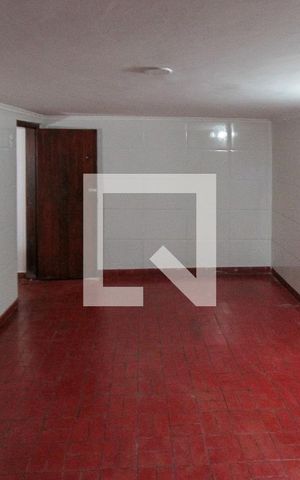 Casa à venda com 368m², 3 quartos e 2 vagas Casa à venda com 368m², 3 quartos e 2 vagasEdícula