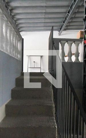 Casa à venda com 368m², 3 quartos e 2 vagas Casa à venda com 368m², 3 quartos e 2 vagasescada