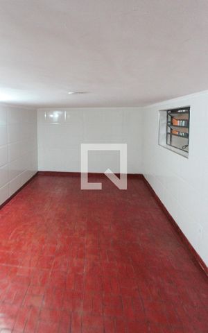 Casa à venda com 368m², 3 quartos e 2 vagas Casa à venda com 368m², 3 quartos e 2 vagasEdícula