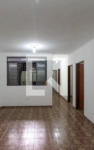 Casa à venda com 368m², 3 quartos e 2 vagas Casa à venda com 368m², 3 quartos e 2 vagasSala