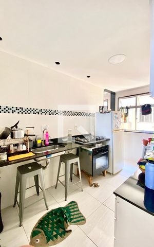 Apartamento à venda com 74m², 2 quartos e 1 vaga Apartamento à venda com 74m², 2 quartos e 1 vagaCozinha