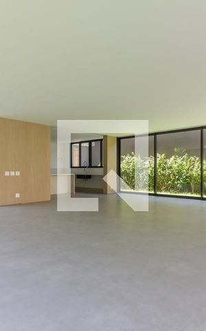 Casa à venda com 518m², 6 quartos e sem vagaSala