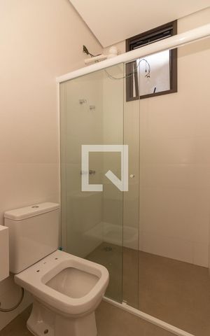Casa à venda com 518m², 6 quartos e sem vagaBanheiro de serviço