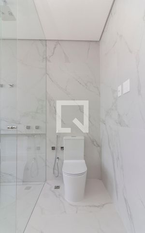 Casa à venda com 518m², 6 quartos e sem vagaBanheiro da Suíte 4