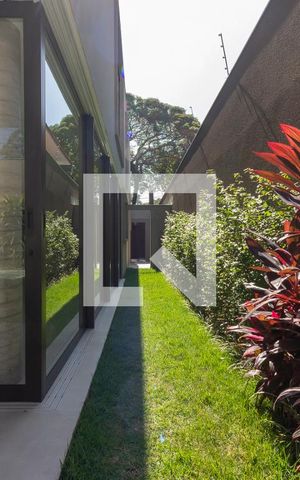 Casa à venda com 518m², 6 quartos e sem vagaQuintal